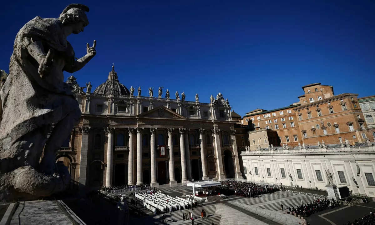 Vatikan potrdil doktrino o monogamiji in poudaril pomen spolnosti v zakonu