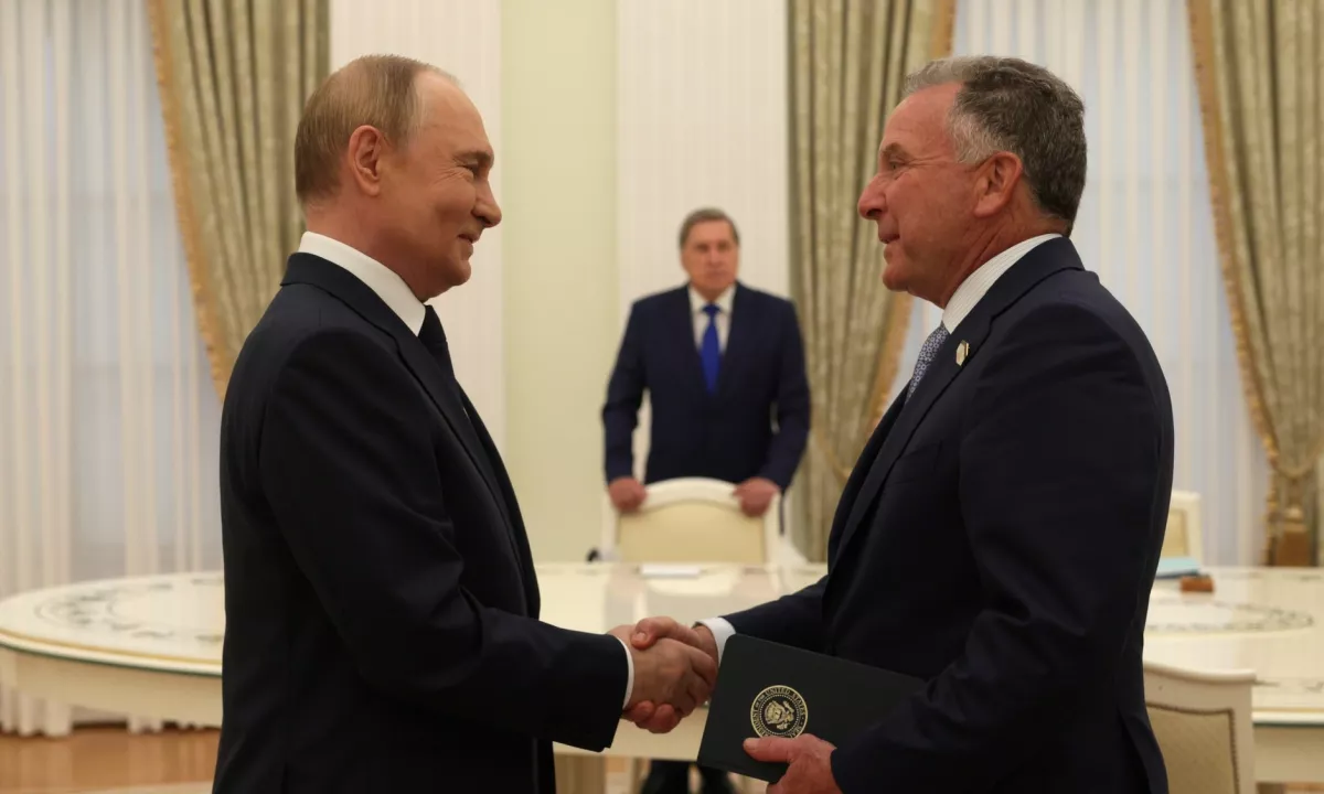 Trumpov odposlanec svetoval Moskvi o pogovorih s Putinom, mirovni načrt za Ukrajino blizu dogovora