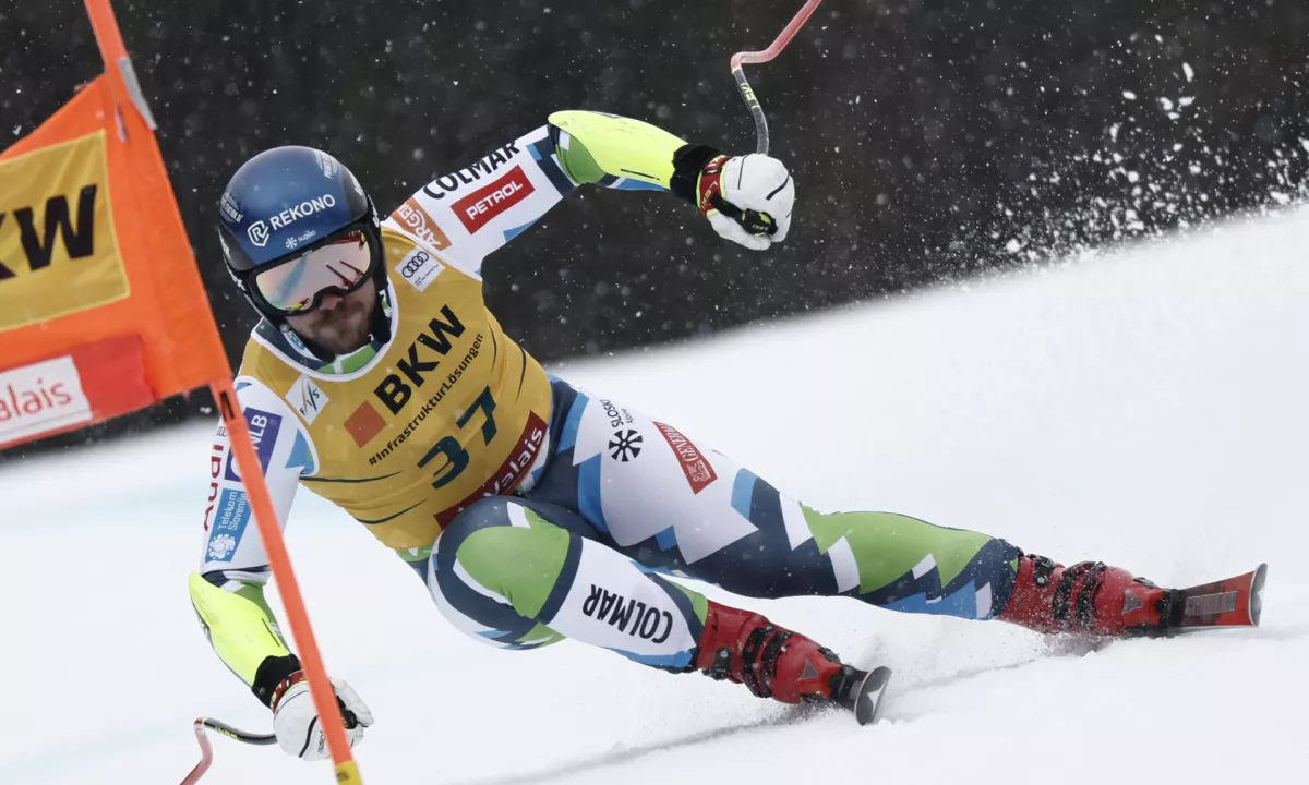 Uvod s tremi Slovenci