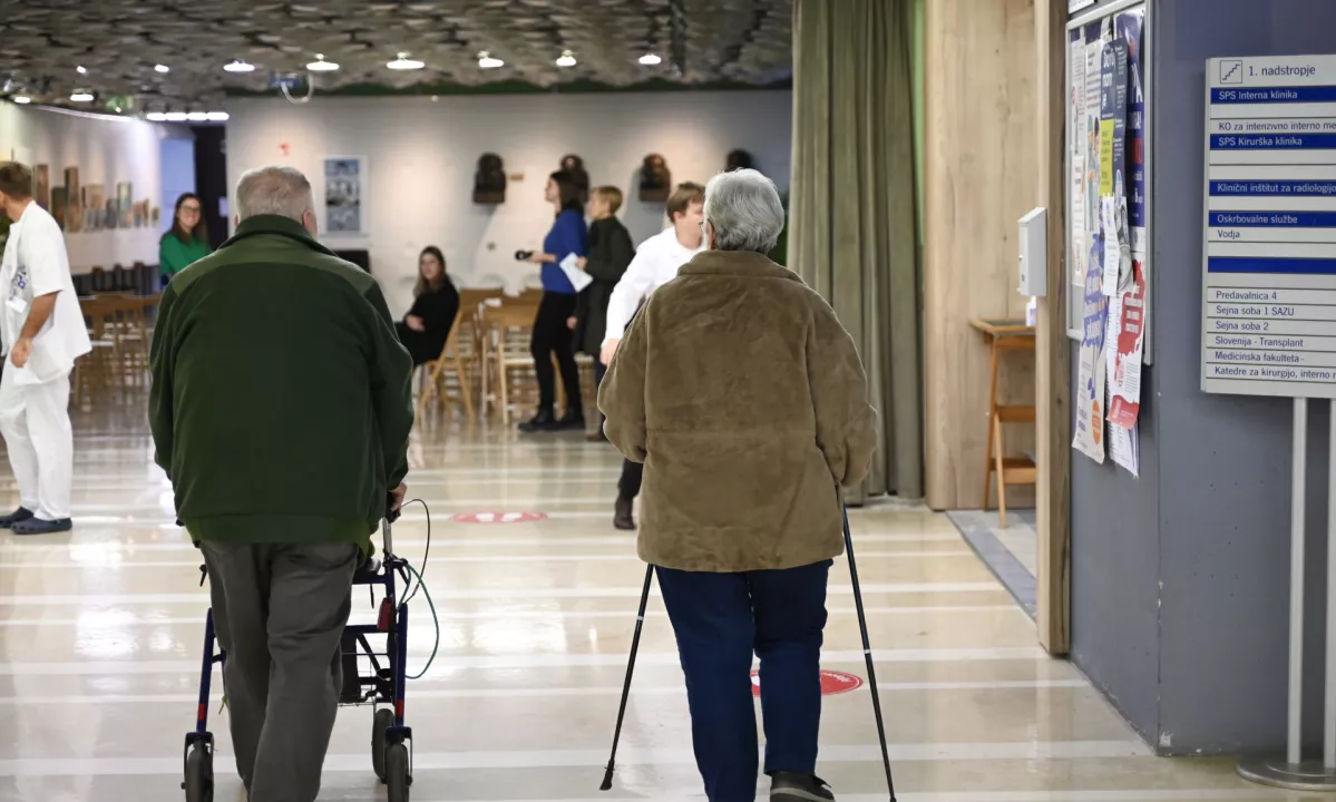 Zaradi porasta respiratornih okužb omejujejo obiske v novogoriški bolnišnici