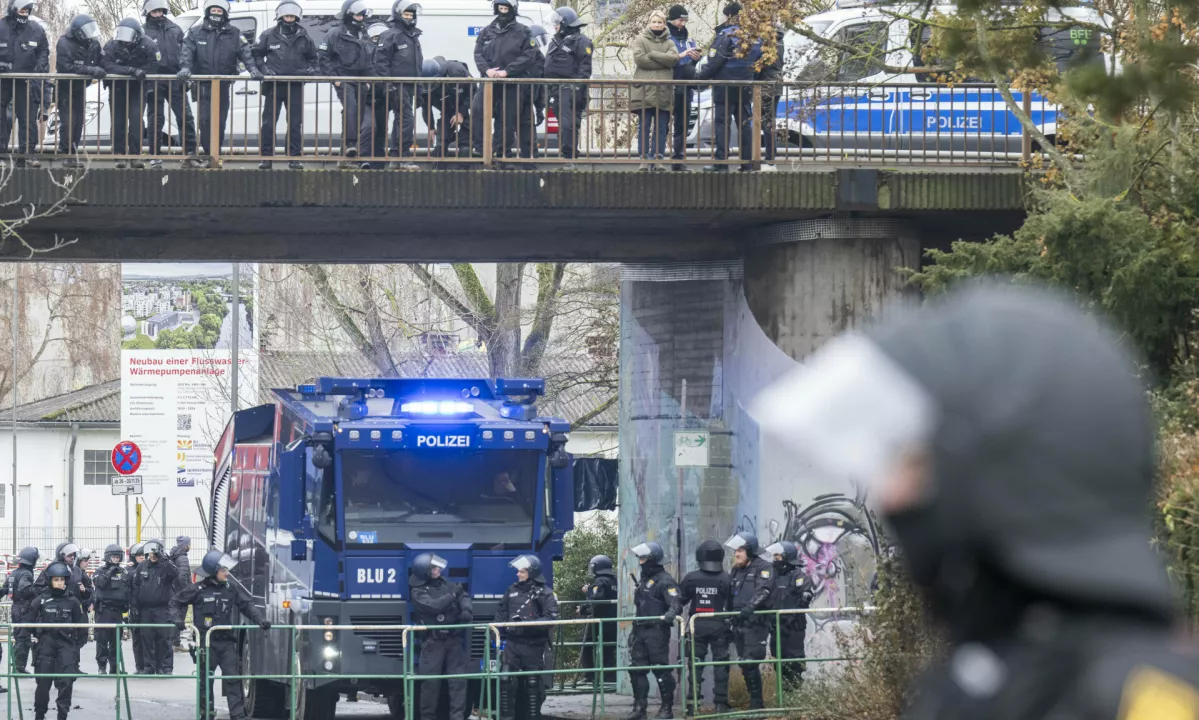 Množični protest proti ustanovitvi nove mladinske organizacije skrajne AfD