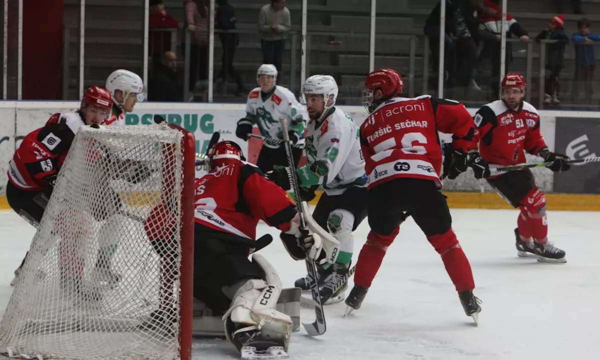 Jeseničani v tekmi preobratov premagali Ritten