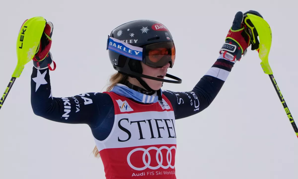 Shiffrin ostaja nepremagana v slalomu, Bucik Jogan za šest stotink zgrešila finale