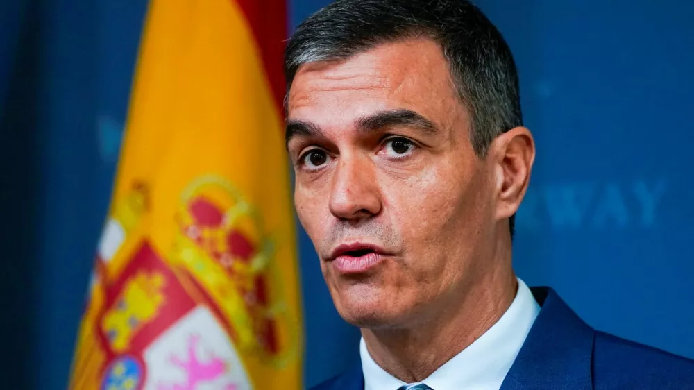 Spanish Prime Minister Pedro Sanchez speaks during a bilateral meeting with Norwegian Prime Minister Jonas Gahr Store in the government's representation facility at Parkveien 45 in Oslo, Norway, April 12, 2024. NTB/Terje Pedersen via REUTERS  ATTENTION EDITORS - THIS IMAGE WAS PROVIDED BY A THIRD PARTY. NORWAY OUT. NO COMMERCIAL OR EDITORIAL SALES IN NORWAY.