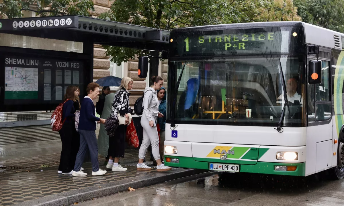 Sodišče: Janković ni imel prav, občinski referendum o podražitvi LPP je mogoč