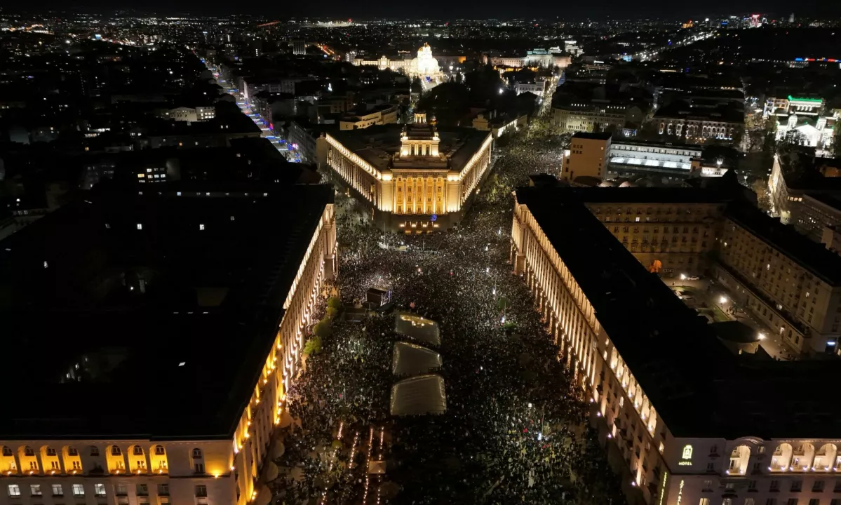V Bolgariji več deset tisoč ljudi protestiralo proti korupciji