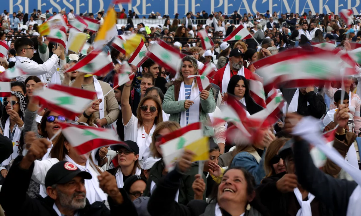 Papež Leon XIV. v Libanonu pozval vernike k ohranitvi upanja in molil za mir