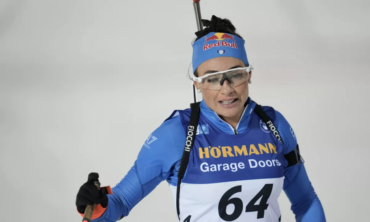 Dorothea Wierer v Östersundu preprečila finsko presenečenje, Lena Repinc z izidom kariere