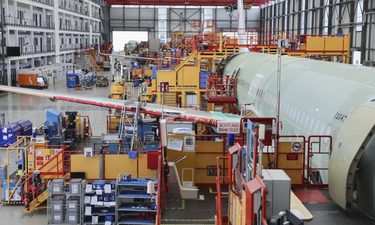 Airbus znižal napoved dobave letal zaradi težav s programsko opremo