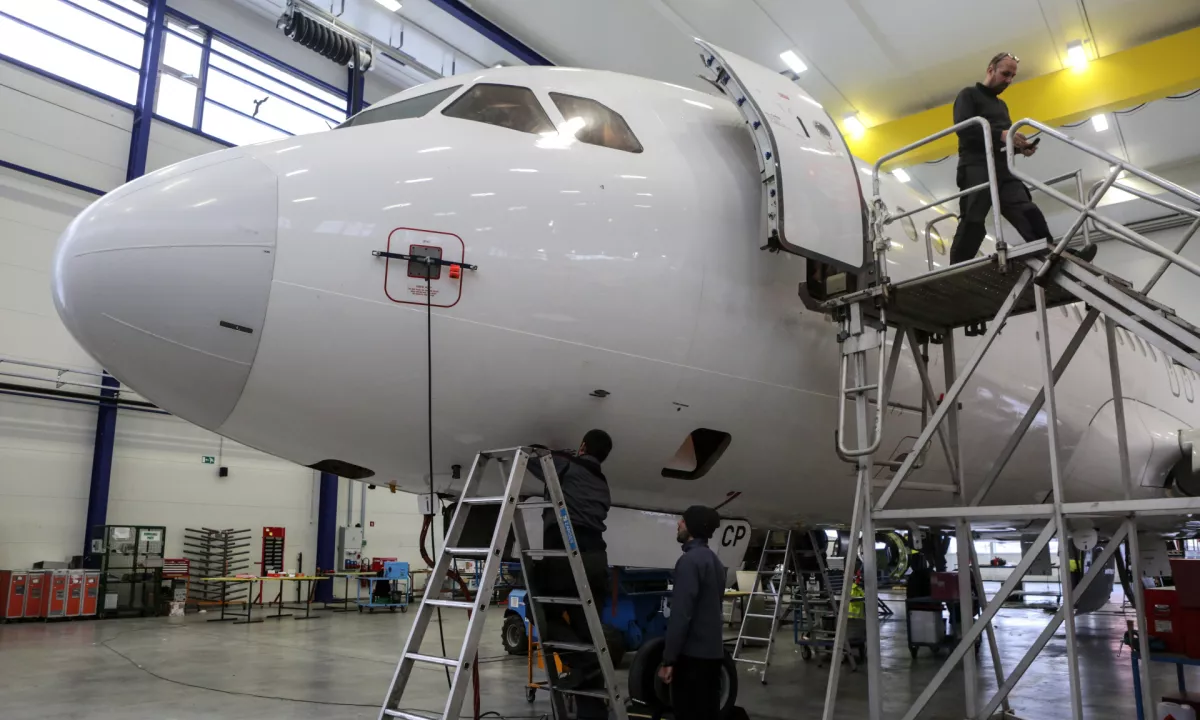 EasyJet prevzema Adrio Tehniko in širi vzdrževalno mrežo ljubljansko letališče