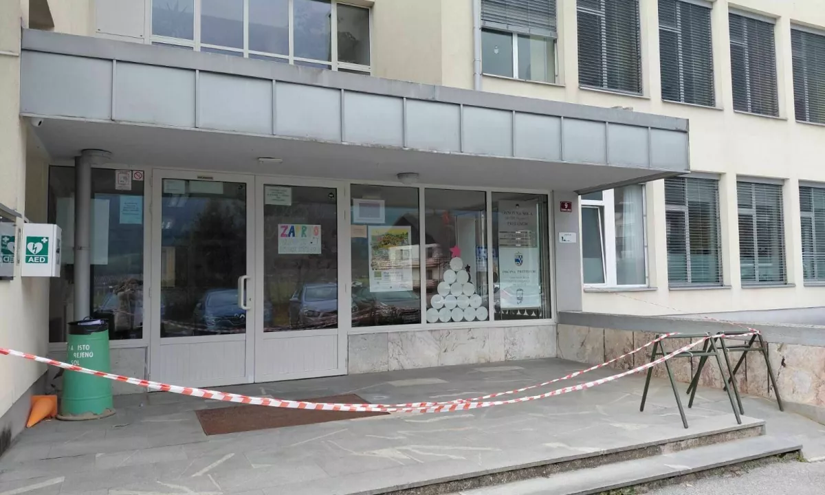 Ravnatelj preddvorske šole Jože Povšin župana Robleka obtožuje osebne gonje