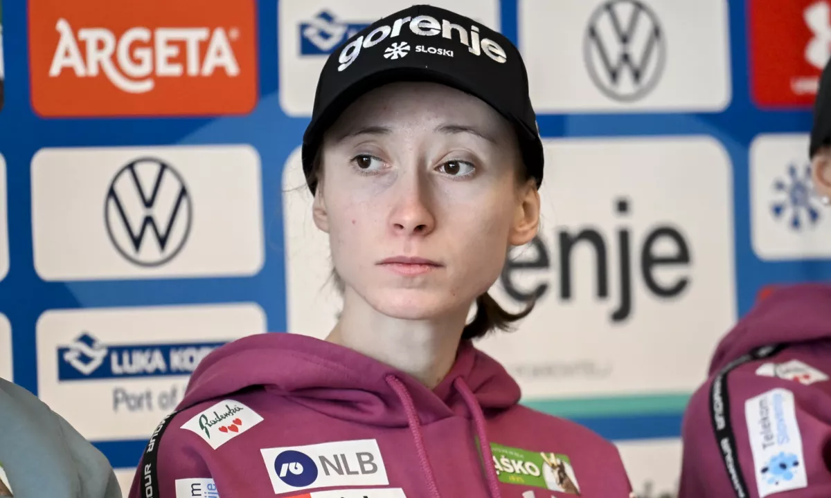 Šok v slovenski reprezentanci, Nika Prevc po diskvalifikaciji ostala brez tekme v Wisli