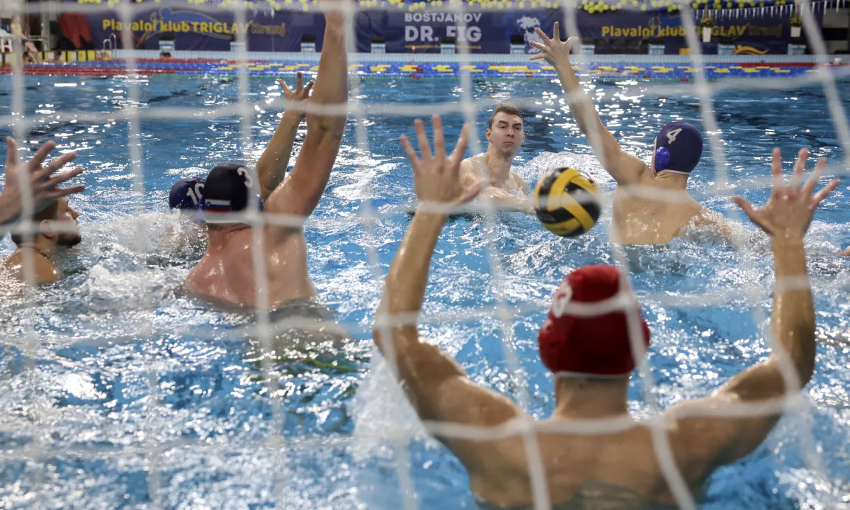 Spor glede izvolitve predsednika povzročil blokado Vaterpolske zveze Slovenije