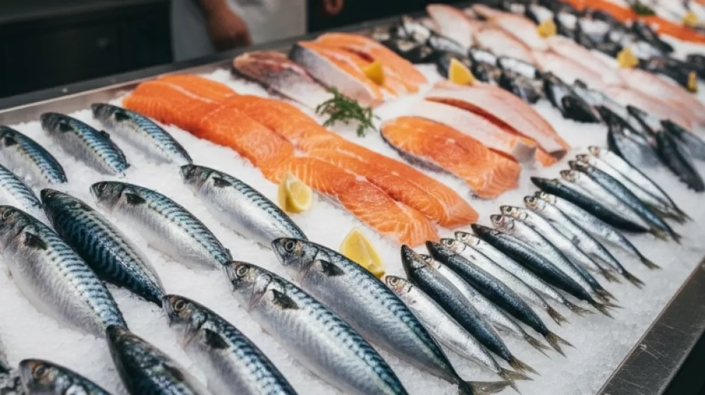 Vitamin D v večjih količinah vsebujejo živila, ki so (pre)redko v na&scaron;i prehrani; na primer ribe severnih morij in ribje olje. (Foto: Spar Slovenija)