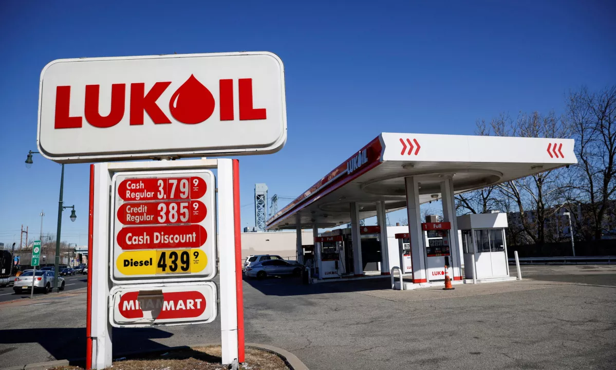 ZDA začasno odpravile sankcije proti Lukoilovim bencinskim servisom izven Rusije