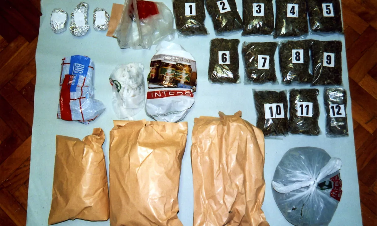 Zaradi preprodaje drog v Novi Gorici in Ljubljani aretirali šest oseb