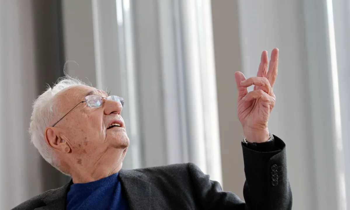 Nepravilne oblike in kovinske fasade: Umrl je arhitekt z zvezdniškim statusom