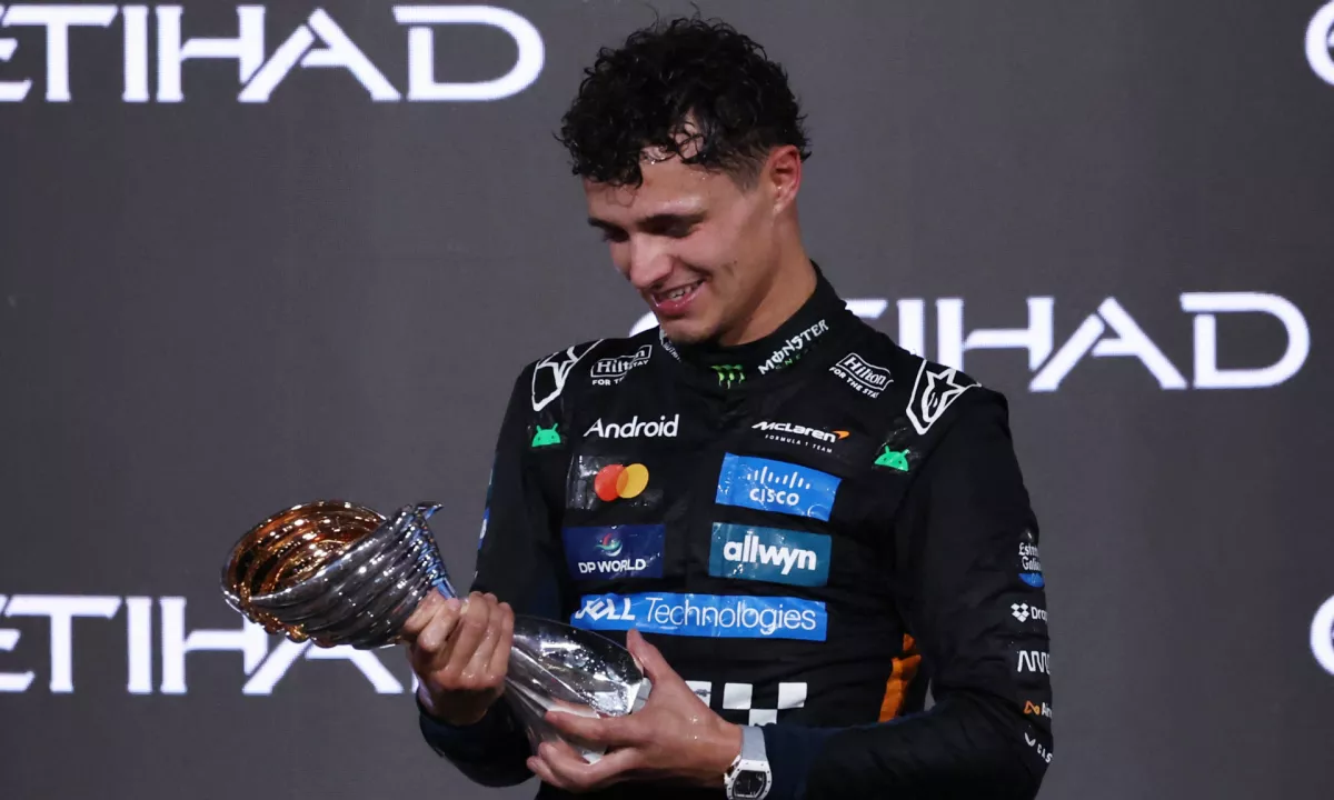 Verstappen v Abu Dabiju osvojil najboljše štartno mesto pred McLarnoma