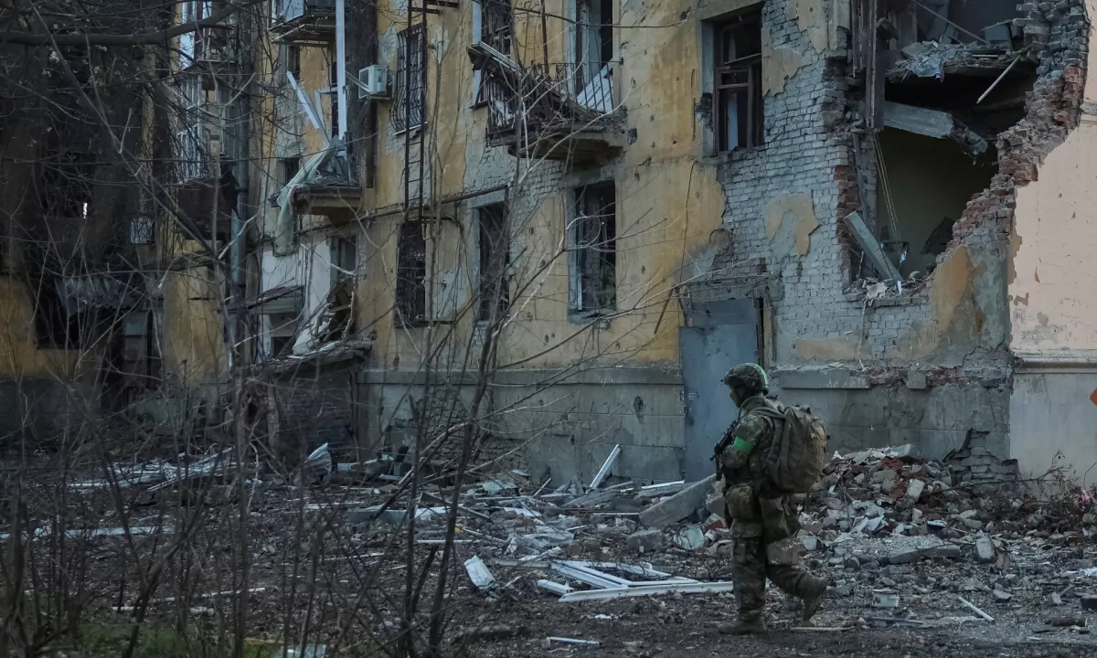 Ruski napadi z droni v Ukrajini zahtevali smrtno žrtev in več ranjenih