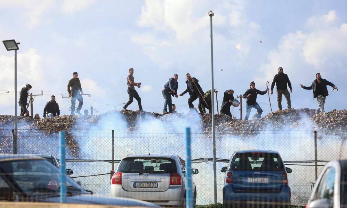 Protesti kmetov na Kreti prerasli v spopad s policijo zaradi zamudnih izplačil subvencij