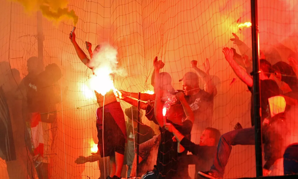 Blagajno Maribora tokrat ob navijačih praznili še igralci in uradne osebe