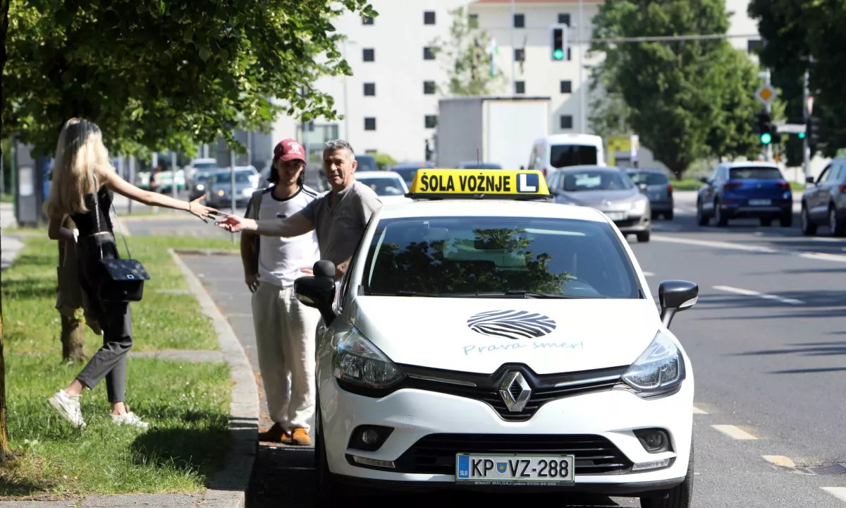 Odbor DZ si prizadeva za skrajšanje čakalnih dob za vozniške izpite na 30 dni