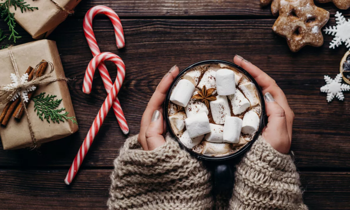 Njeni prvi znani uživalci so bili Olmeki, Maji in Azteki pa so kakav častili kot sveto živilo.