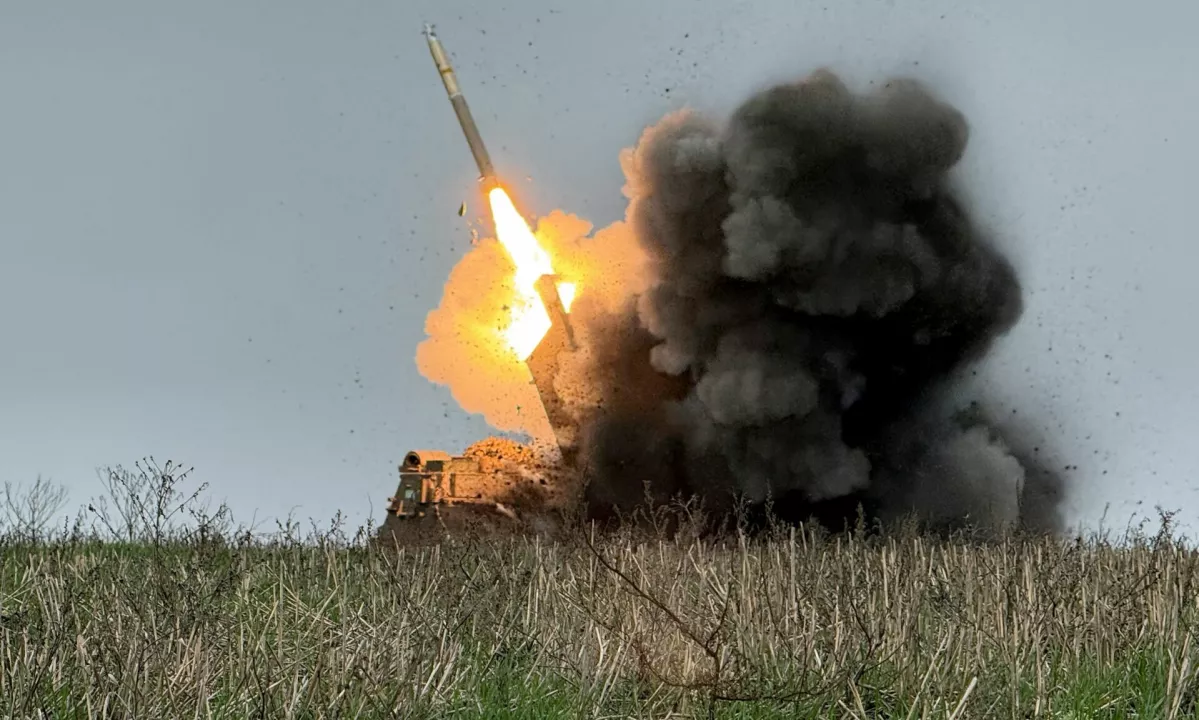 Ukrajina izvedla obsežen napad z droni na Rusijo, začasno zaprta moskovska letališča