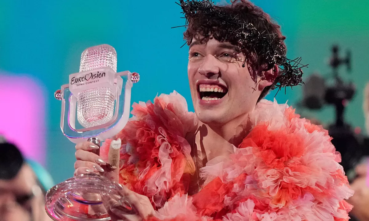 Zmagovalec Evrovizije Nemo protestno vrnil trofejo