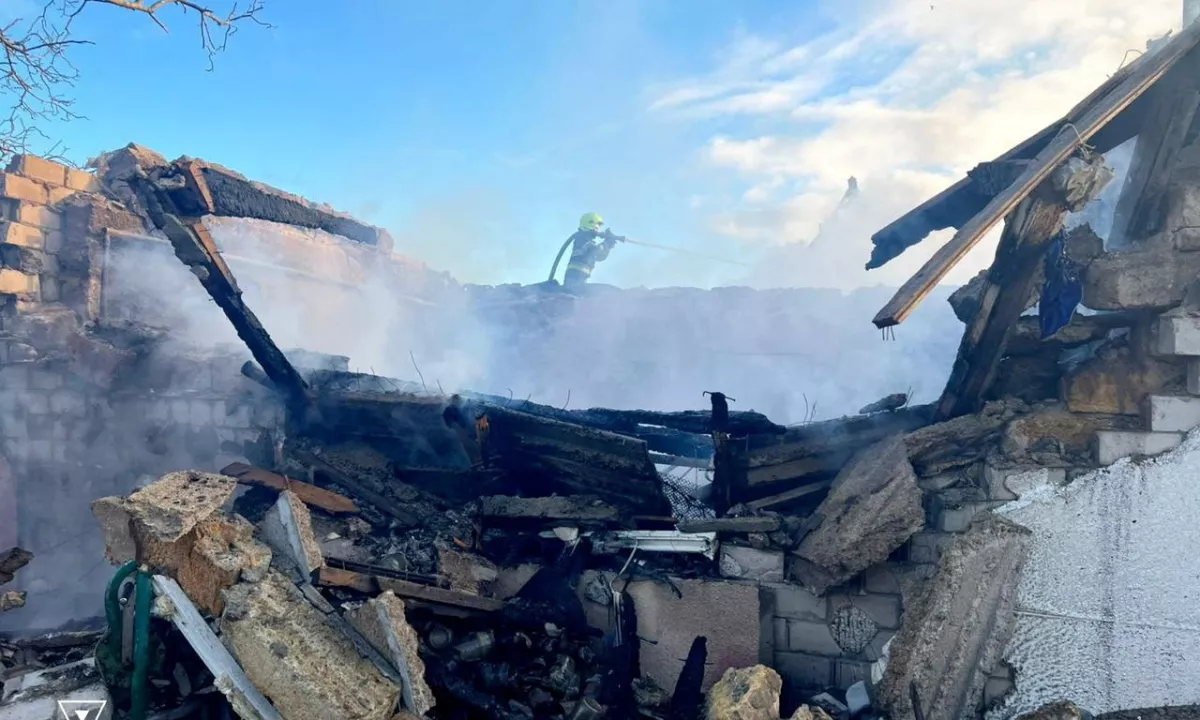 Rusija in Ukrajina nadaljujeta z napadi, žrtve na obeh straneh