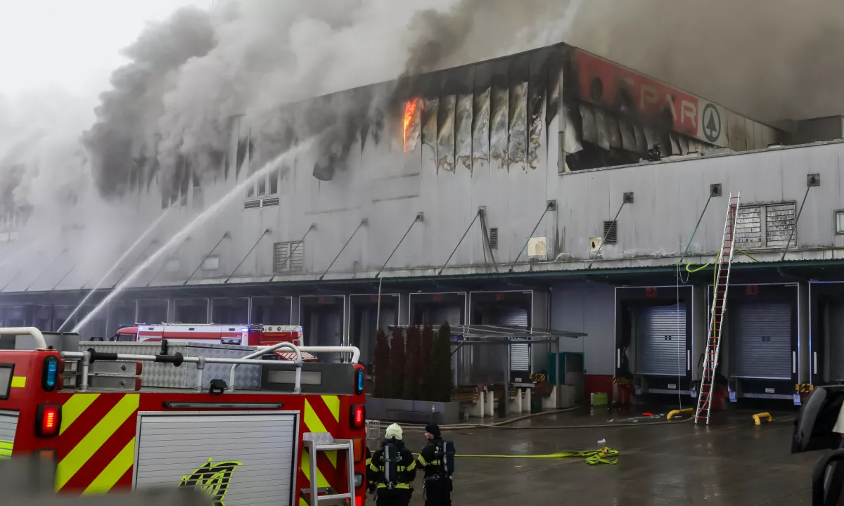 Spar: požar v skladišču ne bo vplival na oskrbo trgovin