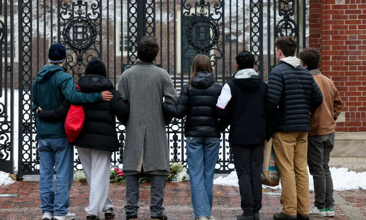 V ZDA nadaljujejo iskanje strelca z univerze Brown