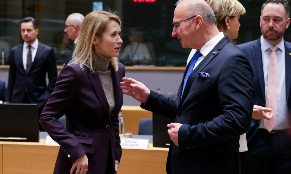 The European Commission's High Representative for Foreign Affairs and Security Policy Kaja Kallas and Croatian Foreign Minister Gordan Grlic Radman speak as they attend an EU Foreign Affairs Council in Brussels, Belgium December 15, 2025. REUTERS/Omar Havana