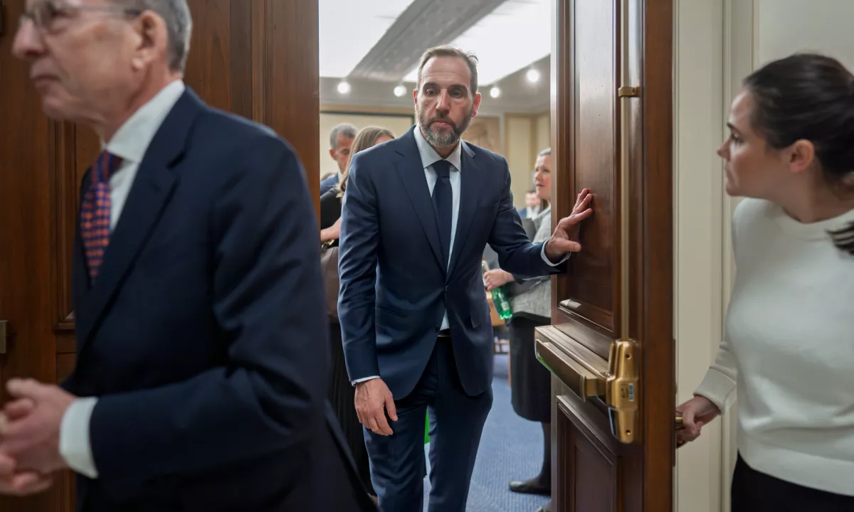 Jack Smith v kongresu zatrdil, da je imel dovolj dokazov za obsodbo Trumpa