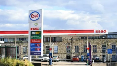 Image: 580048956, License: Rights-managed, Restrictions: Usage restrictions: Advertising and promotion,Commercial electronic,Consumer goods,Direct mail and brochures,Indoor display,Internal business usage,Personal use, Model Release: no