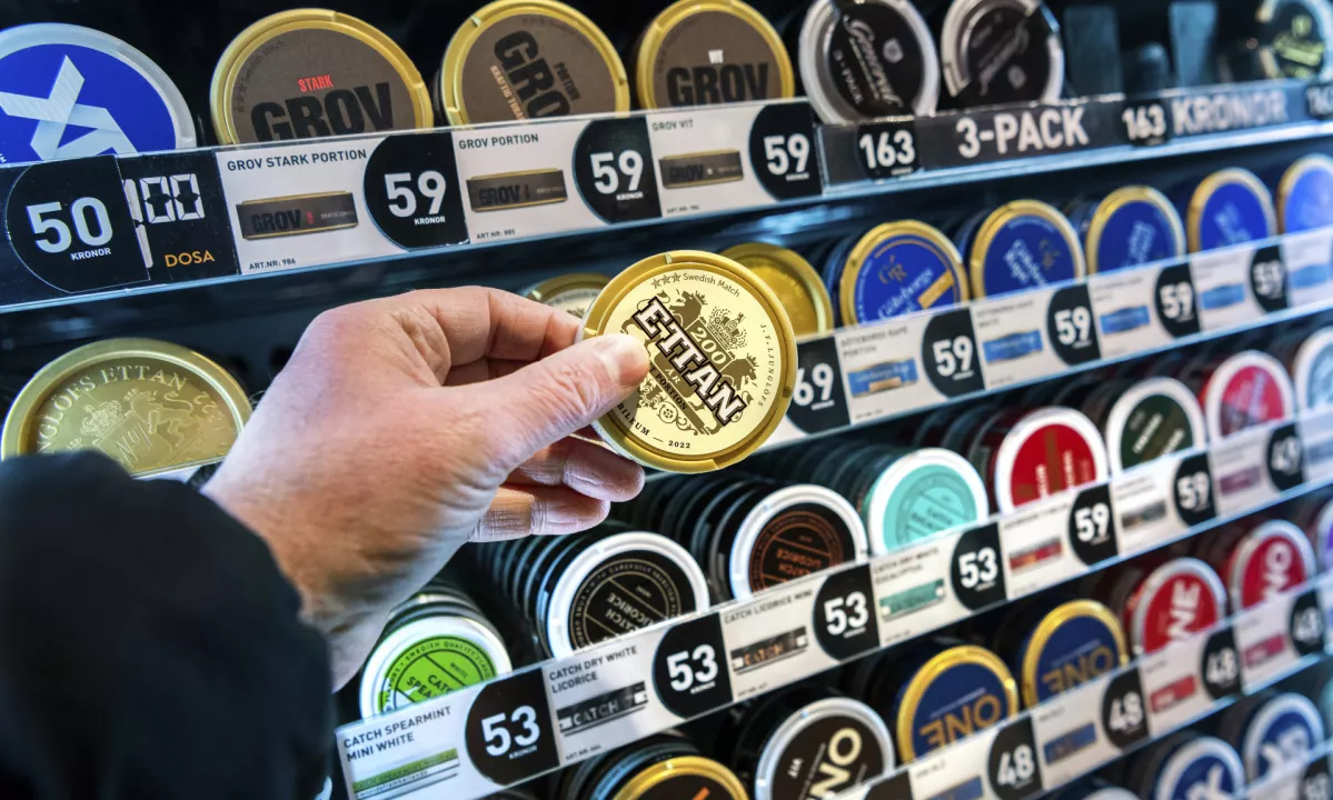 Mlada ženska je na družbenih omrežjih delila pretresljivo izkušnjo, povezano z uporabo fug – nikotinskega izdelka, ki je zadnja leta izjemno priljubljen med pripadniki generacije Z.