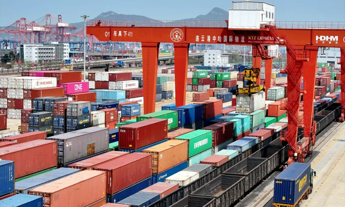 ZDA preložile uvedbo carin na kitajske polprevodnike za 18 mesecev