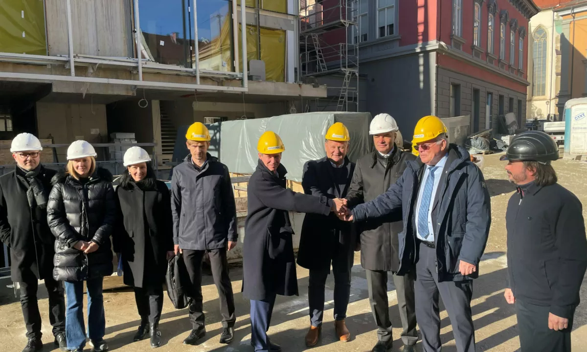 Spremembe programa prinašajo prerazporeditev skoraj 260 milijonov evrov nepovratnih sredstev na prednostna področja z največjim razvojnim učinkom.