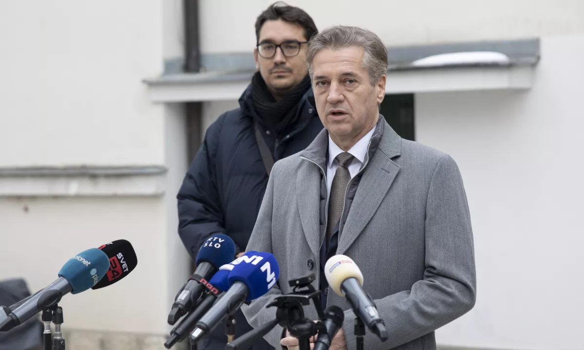 Golob: Najvišja integriteta je držati obljube volivcem