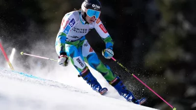 Slovenia's Ana Bucik Jogan competes during a World Cup women's giant slalom skiing race, Saturday, Nov. 29, 2025, in Copper Mountain. (AP Photo/Robert F. Bukaty)