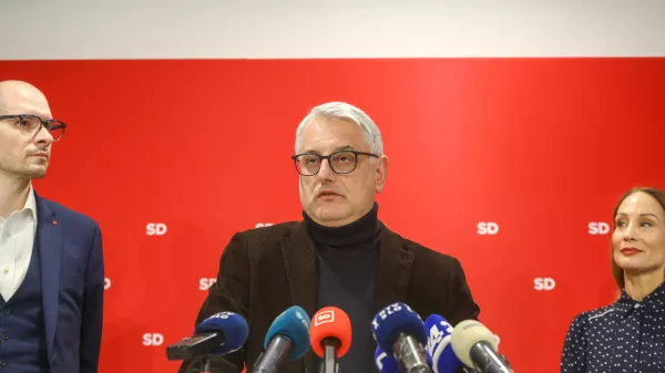 Matjaž Han in Meira Hot,06.01.2026 - Predsednik SD Matjaž Han izjava za medije o aktualnih dogajanjih. Prestop poslanca Levice v SDFoto: Luka Cjuha