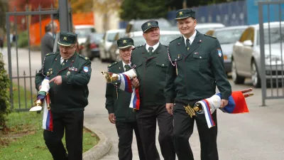 - veterani vojne za Slovenijo - prapor,//FOTO: Matej Pov&scaron;eOPOMBA: ZA OBJAVO V ČASOPISU DNEVNIK