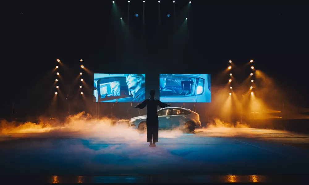 Orfej in Evridika: Premi&scaron;ljen projekt, ujet v lastno zadržanost