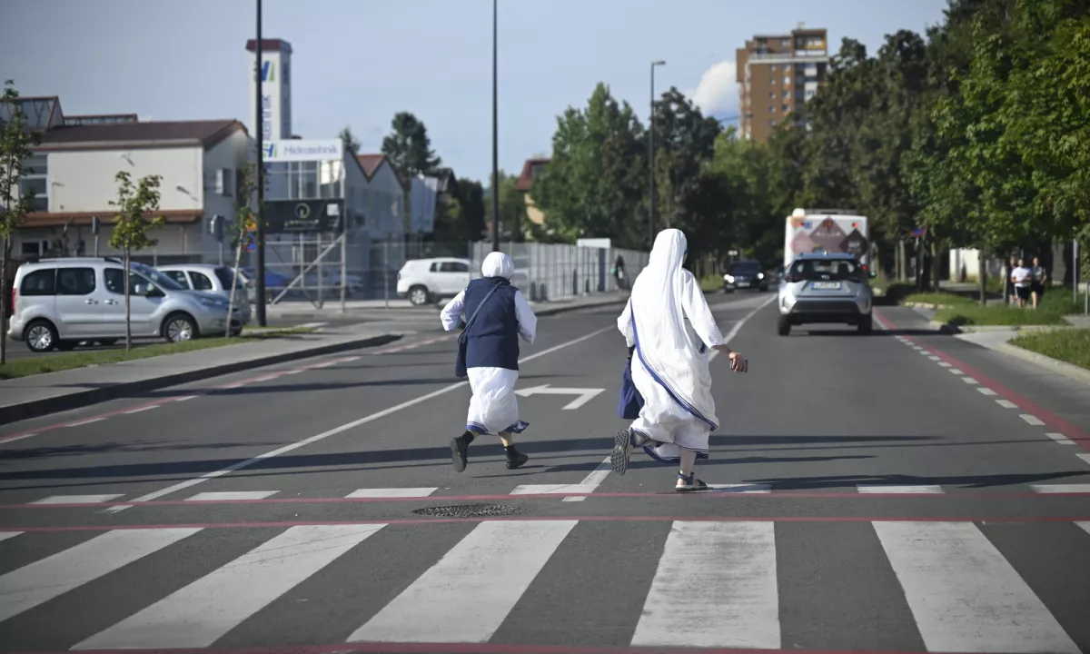 Nuna je konec novembra policiji prijavila napad neznanega moškega, ki naj bi jo pred samostanom v Zagrebu zabodel v trebuh. Laž je sčasoma priznala, kakor tudi, da je nož kupila sama in se z njim zabodla.