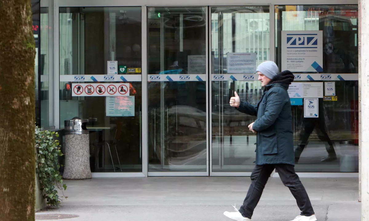 Poslanci koalicije so umaknili del predlagane novele s področja t. i. normirancev, ki se nanaša na zavarovalne osnove za prispevke za pokojninsko in invalidsko zavarovanje.