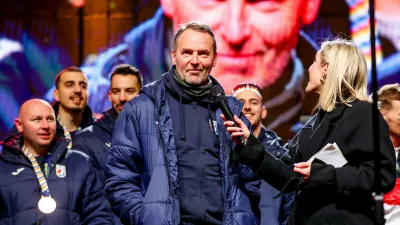 02.02.2026., Zagreb - Svecani docek hrvatske rukometne reprezentacije u na Trgu bana Josipa Jelacica nakon osvojene broncane medalje na Europskom rukometnom prvenstvu. Zvonimir Srna, Dagur Sigurdsson i Ivano Pavlovic Photo: Igor Kralj/PIXSELL / Foto: Igor Kralj/pixsell