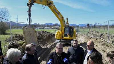 Gradnja kanala C0Zoran Janković, župan Ljubljane - 04.04.2023 - Ekskurzija po Ljubljani z ljubljanskim županom - //FOTO: Nik Erik Neubauer