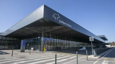 31.10.2024 - Letališče Jožeta Pučnika Ljubljana - Fraport Slovenija Upravljavec ljubljanskega letališča.FOTO: LUKA CJUHA