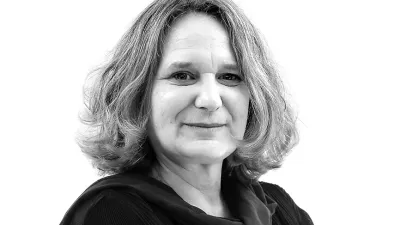 Mateja A Hrastar- Redakcija Dnevnik 2024 - portreti za komentarje in kolumne - kolumnisti - komentatorji &ndash; novinarji - portret //FOTO: Luka Cjuha