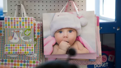 - simbolična fotografija - rojstvo - dojenček - otrok- 06.12.2017 &ndash; Porodni&scaron;nica v Ljubljani &ndash; odprtje obnovljene porodne sobe &scaron;t. 7 za tvegane porode - //FOTO: Matjaž Ru&scaron;t / Foto: Matjaž Ru&scaron;t